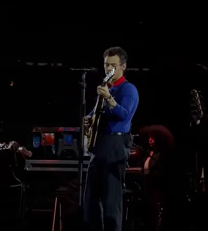 Harry Styles Konserinde Liam Payne'in Anısına Yazdığı Şarkıyı Ölüm Yıl Dönümünde İlk Kez Seslendirdi