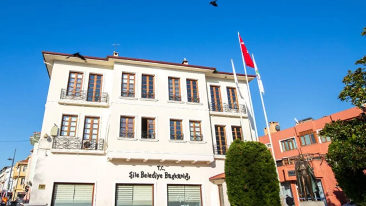 Şile Belediyesi'nde yolsuzluk davası ertelendi: Özgür Kabadayı’ya 92 yıla kadar hapis istemi