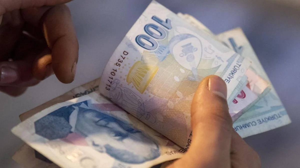 Kritik açıklamalar peş peşe geldi, hesap değişti! İşte emekli maaşında yeni zam senaryoları