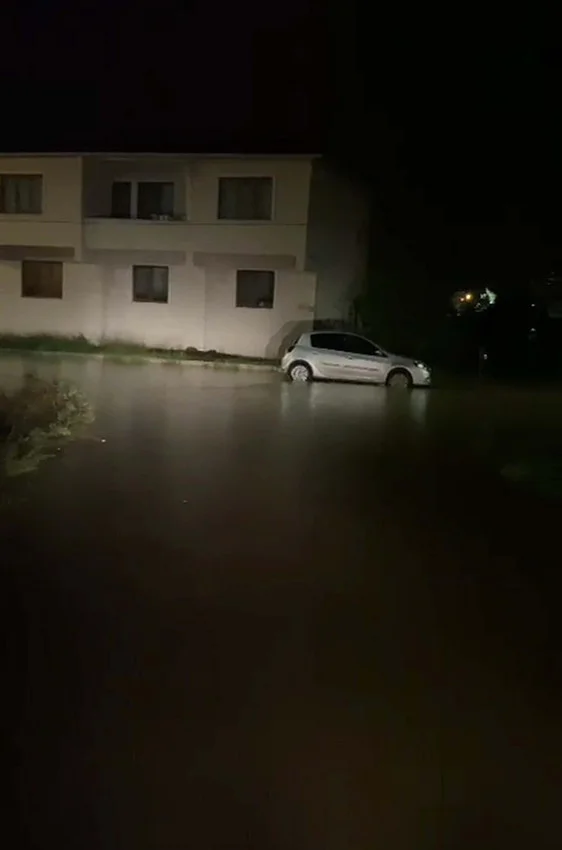 Çanakkale'yi sağanak vurdu: 3 mahalle sular altında — 6. fotoğraf