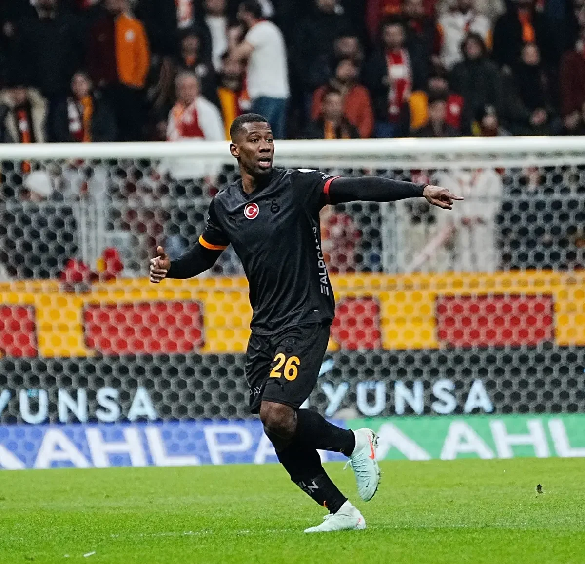 Galatasaray da Carlos Cuesta gerçeği ortaya çıktı! 3