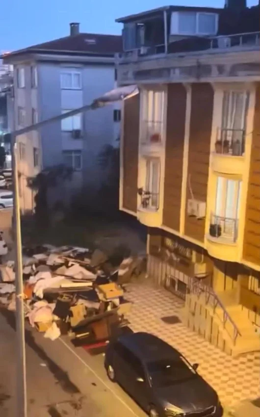 İstanbul'da şüpheli ölüm! Balkondaki kediler korkunç gerçeği ortaya çıkardı — 2. fotoğraf