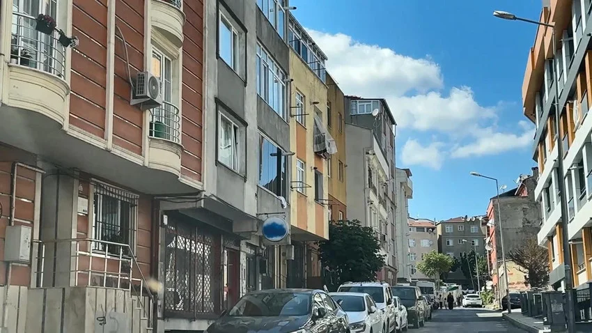 İstanbul'da şüpheli ölüm! Balkondaki kediler korkunç gerçeği ortaya çıkardı — 8. fotoğraf