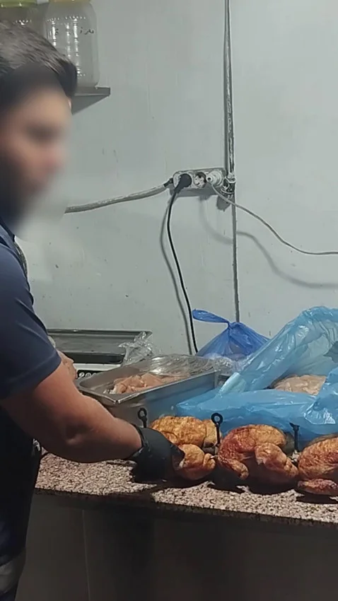 Restoranda mide bulandıran görüntüler! Bunları vatandaşa yedireceklerdi — 2. fotoğraf