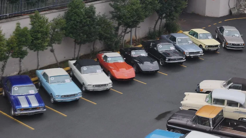 Klasik otomobillerle 500 milyonluk vurgun! Emniyet'in bahçesi galeriye döndü — 6. fotoğraf