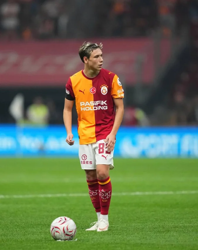Galatasaray'ın genç yıldızı Batrakov için olay iddia: ''Kulüp içinden birileri engelledi'' — 3. fotoğraf